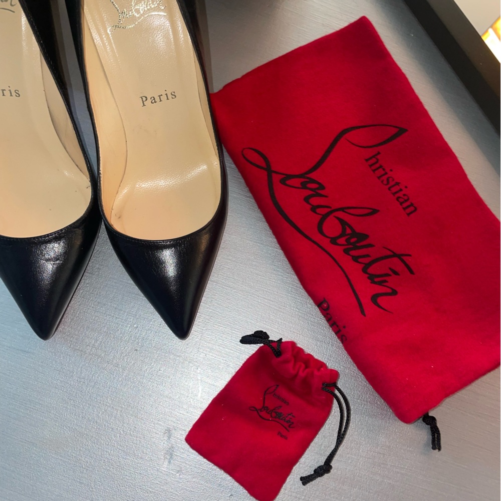 SOLD • Christian Louboutin Iconic Pigalle Pumps 🔥 US Women’s size 6